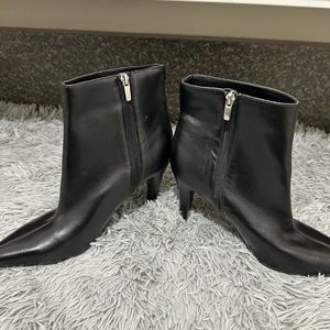 NINE WEST - TENNON, Black REAL leather ankle boots, " stiletto heel, SZ 11